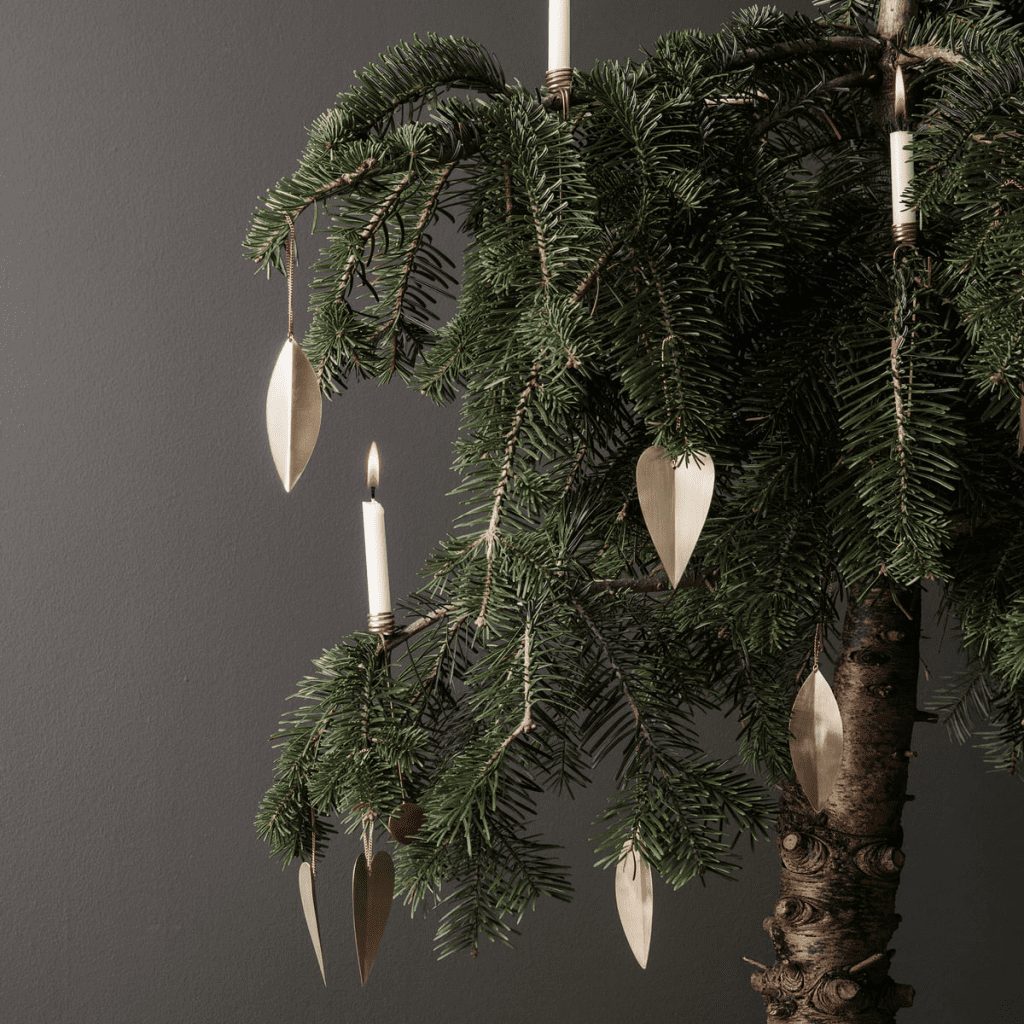 Ferm Living - Ornamentos - Heart Brass conj. 4 2 Ferm Living - Ornamentos - Heart Brass conj. 4 - Image 2