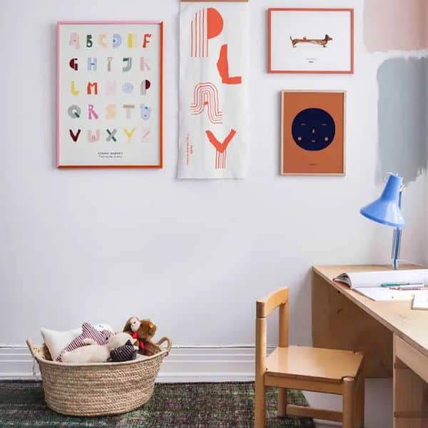 Paper Collective – Quadro Infantil - Alphabet Spaghetti 3 Paper Collective - Quadro Infantil - An Elephant dark oak frame
