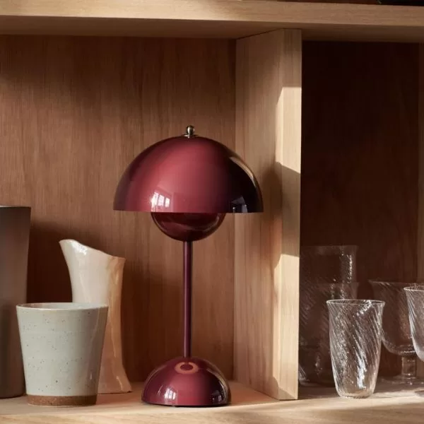 &Tradition - Candeeiro de mesa - Flowerpot VP9 2 &Tradition - Candeeiro de mesa - Flowerpot VP9 Dark Plum (2)